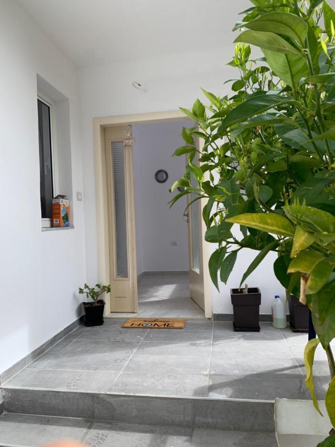Villa Braho จีโรคาสเตอร์ ภายนอก รูปภาพ