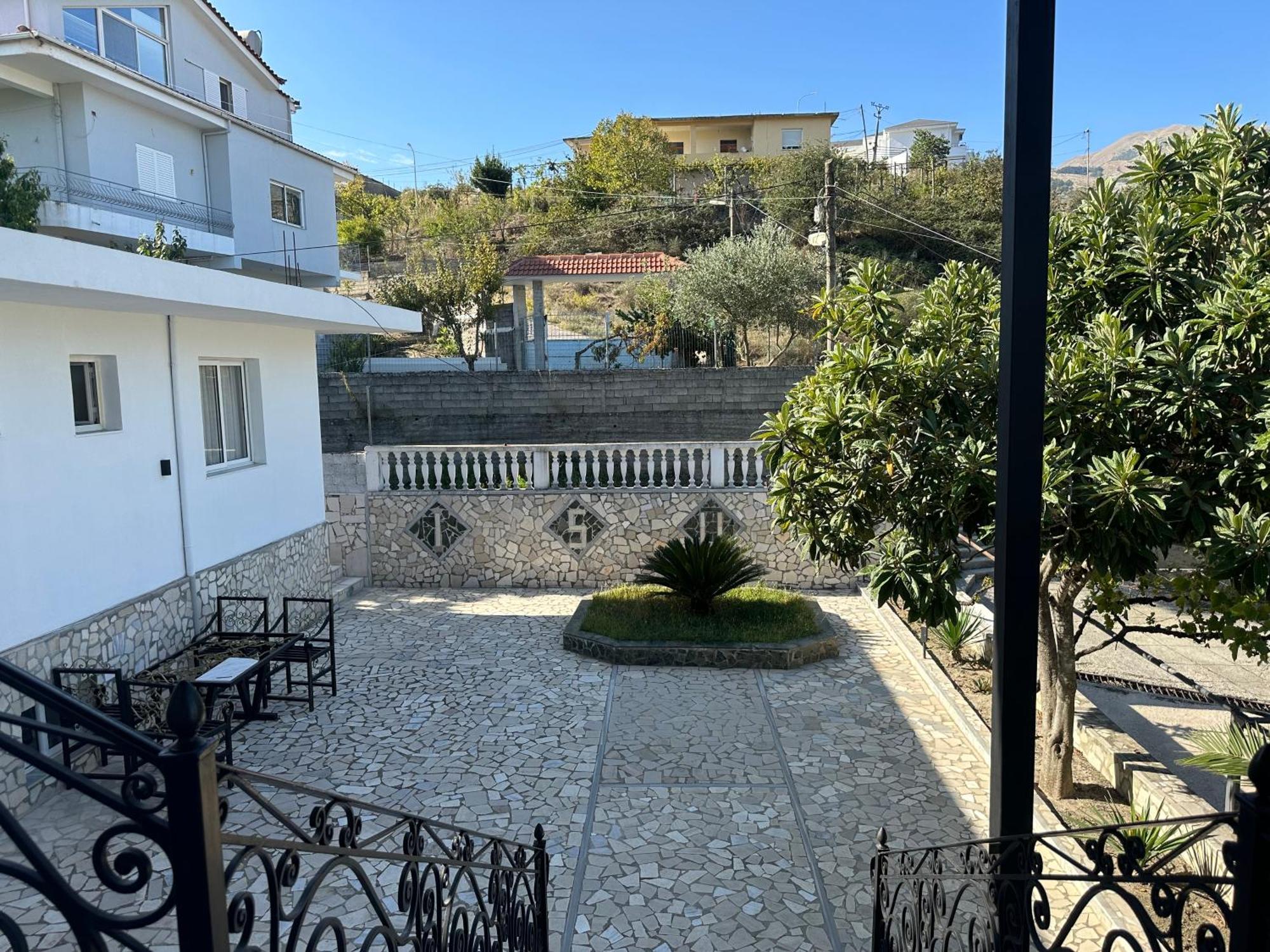 Villa Braho จีโรคาสเตอร์ ภายนอก รูปภาพ