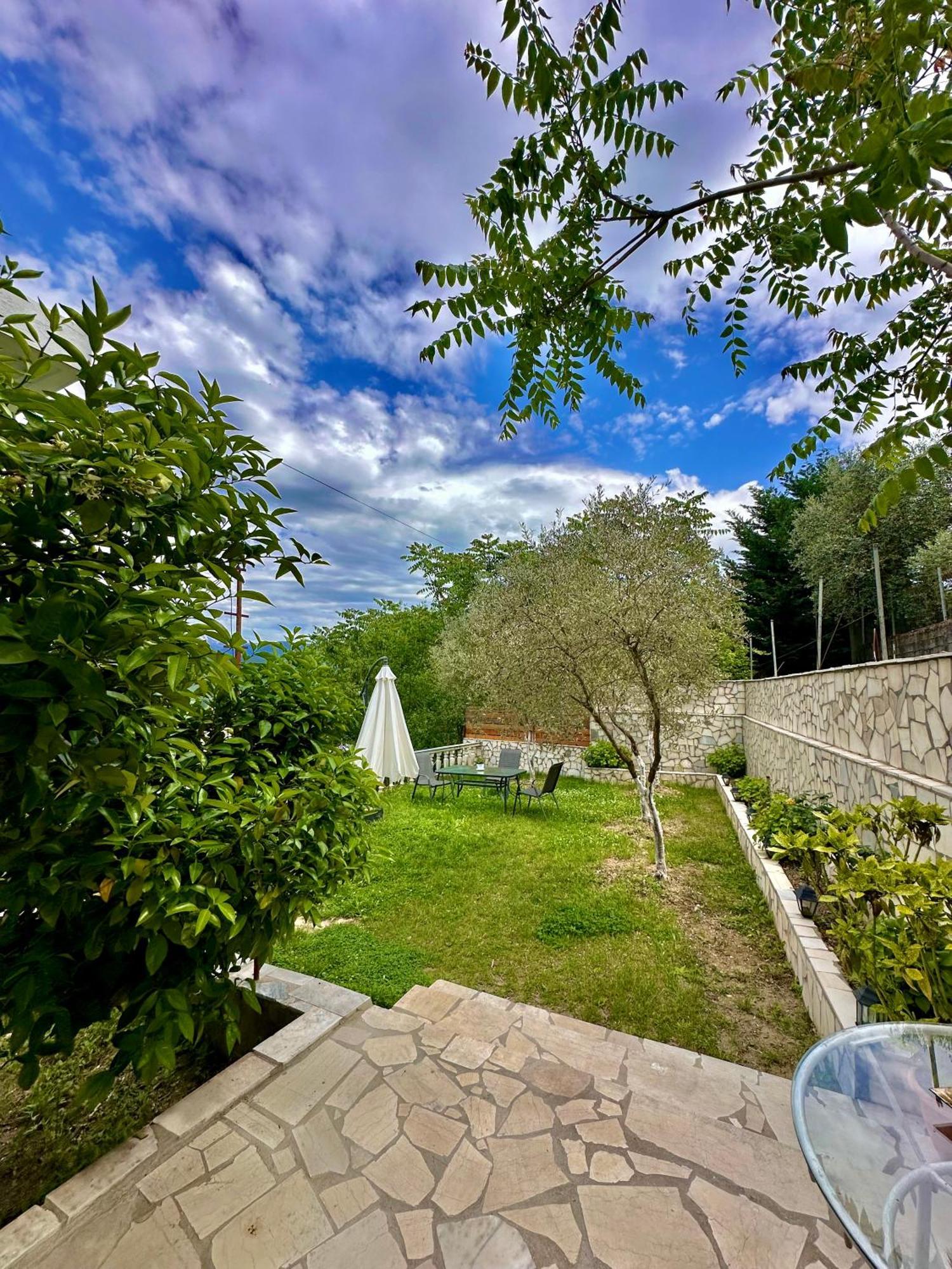 Villa Braho จีโรคาสเตอร์ ภายนอก รูปภาพ