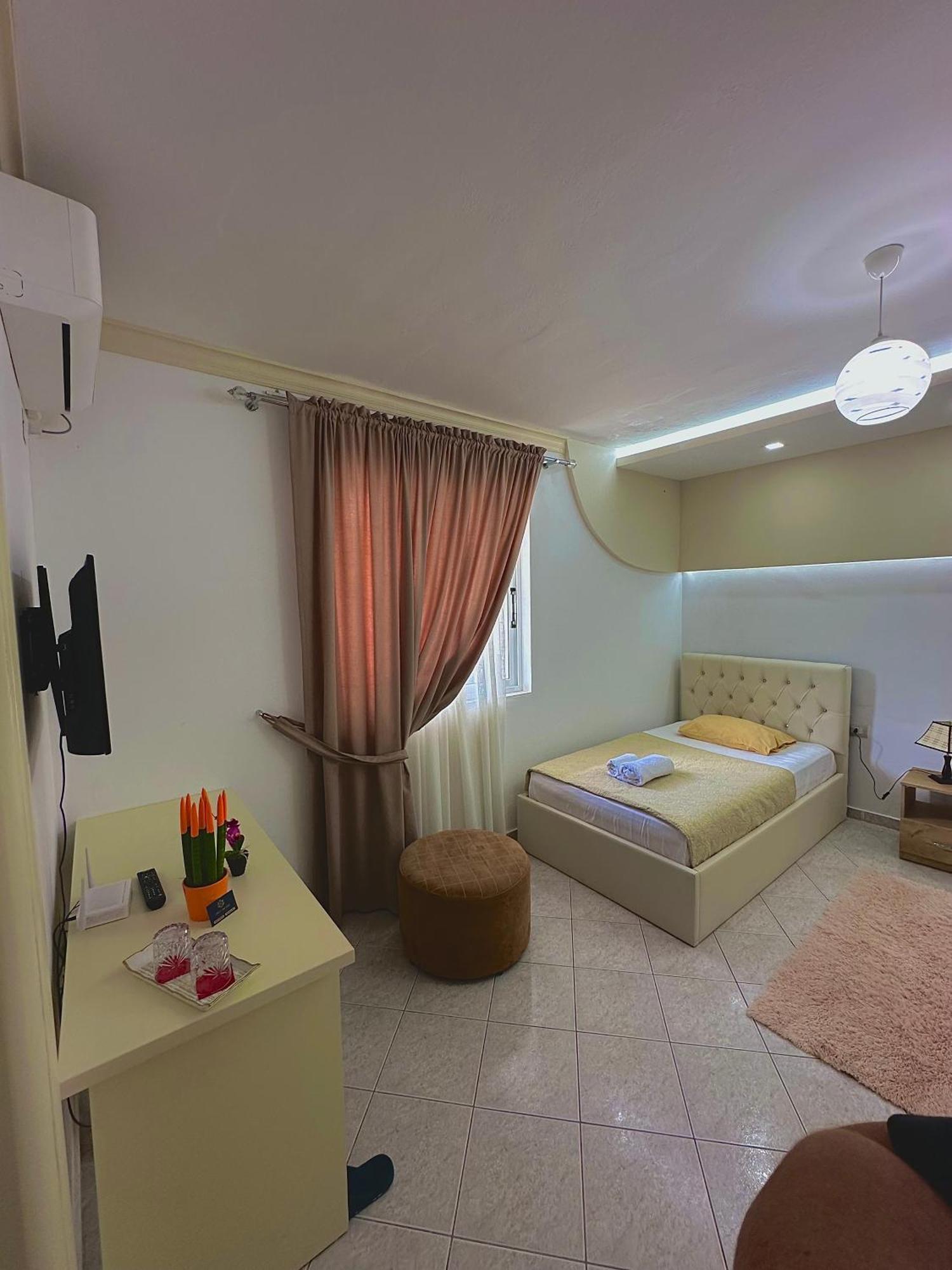 Villa Braho จีโรคาสเตอร์ ภายนอก รูปภาพ